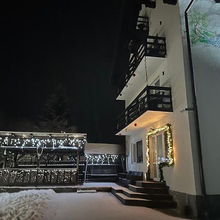 Casuta De Langa Izvor Hotel Felsőmoécs Kültér fotó