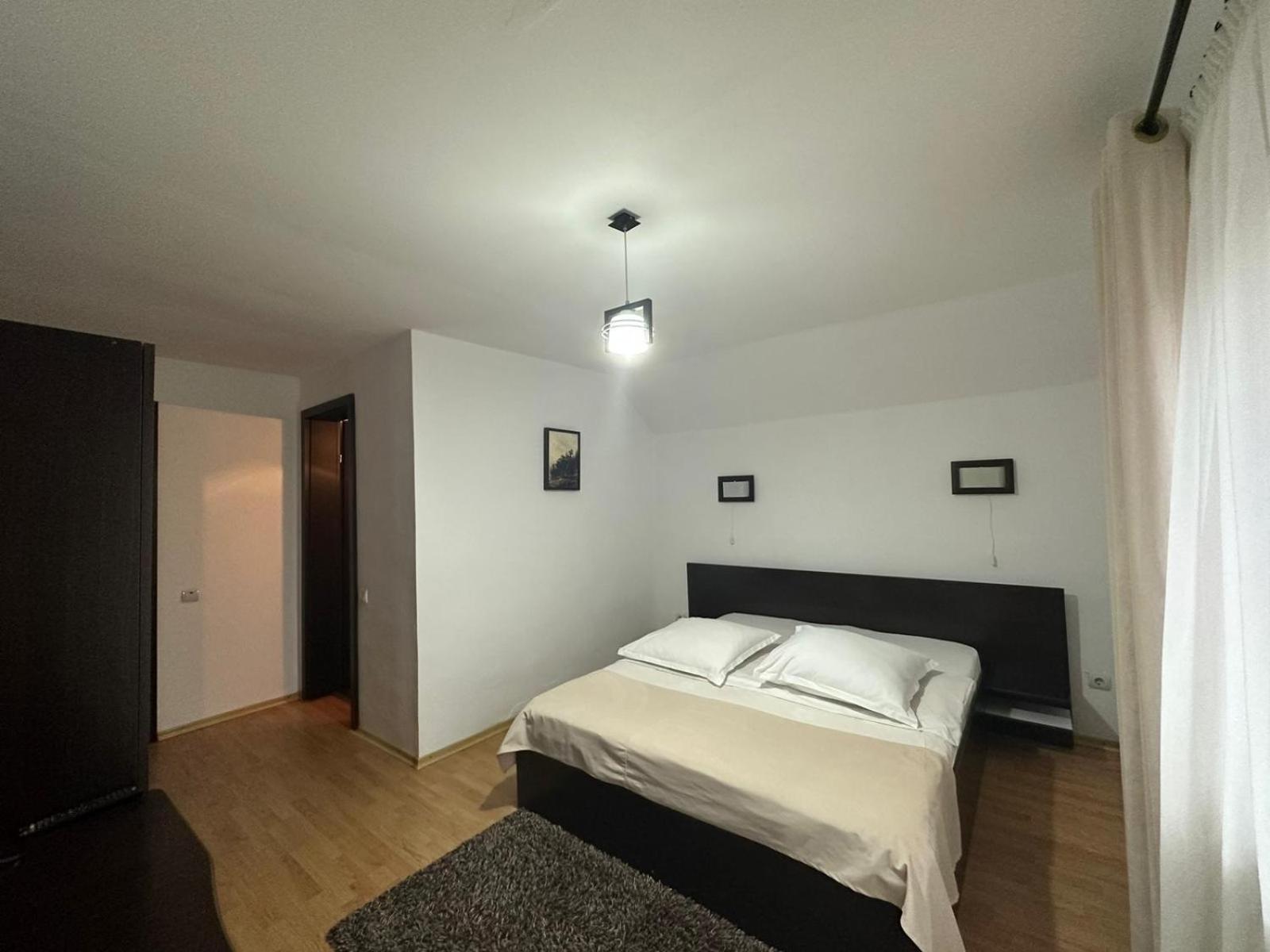 Casuta De Langa Izvor Hotel Felsőmoécs Kültér fotó