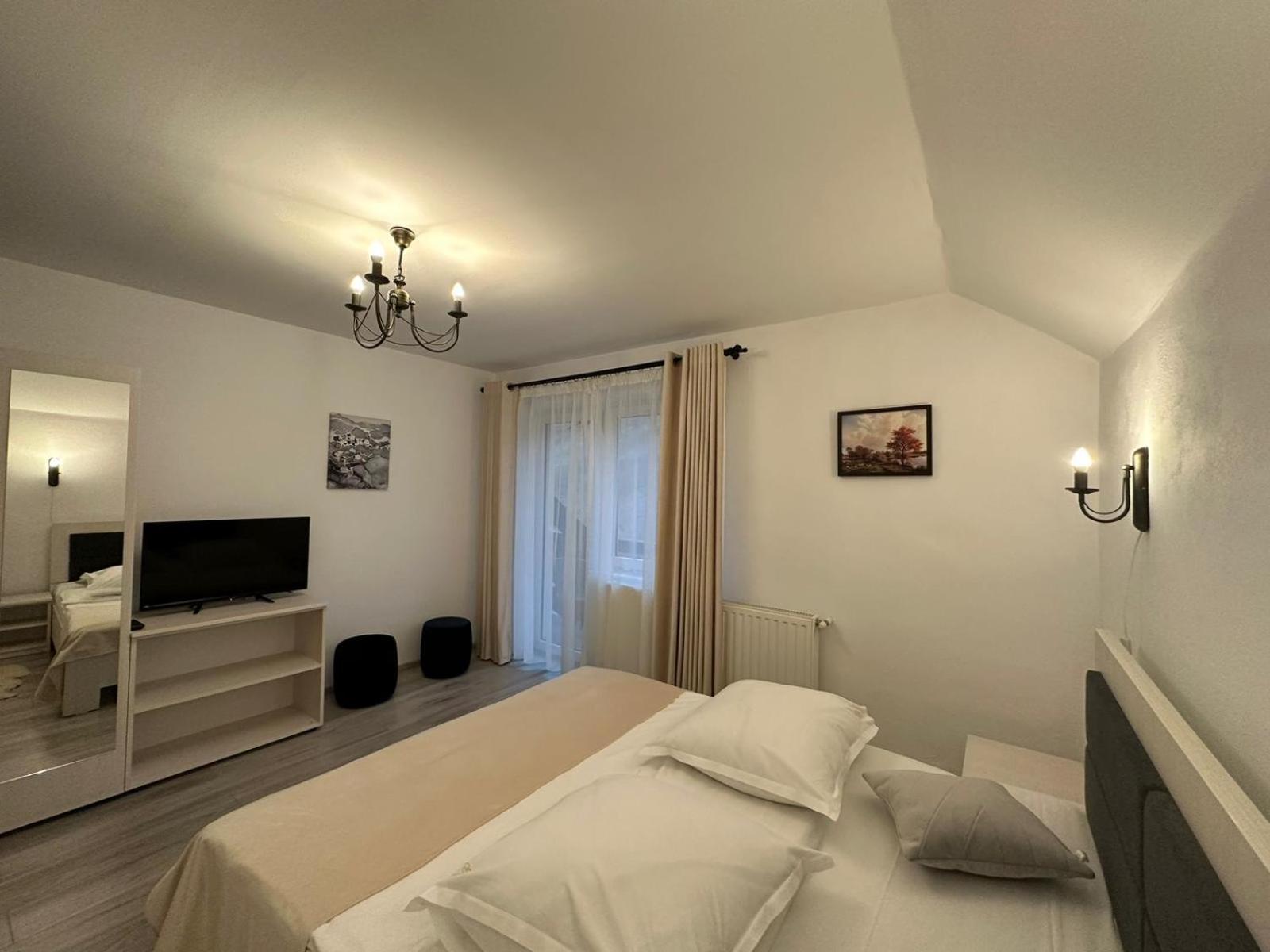 Casuta De Langa Izvor Hotel Felsőmoécs Kültér fotó