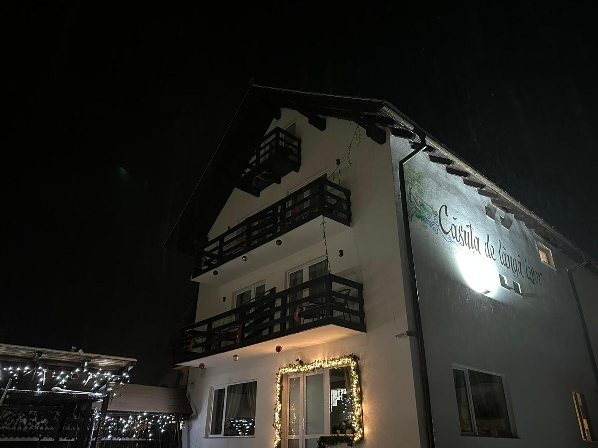 Casuta De Langa Izvor Hotel Felsőmoécs Kültér fotó