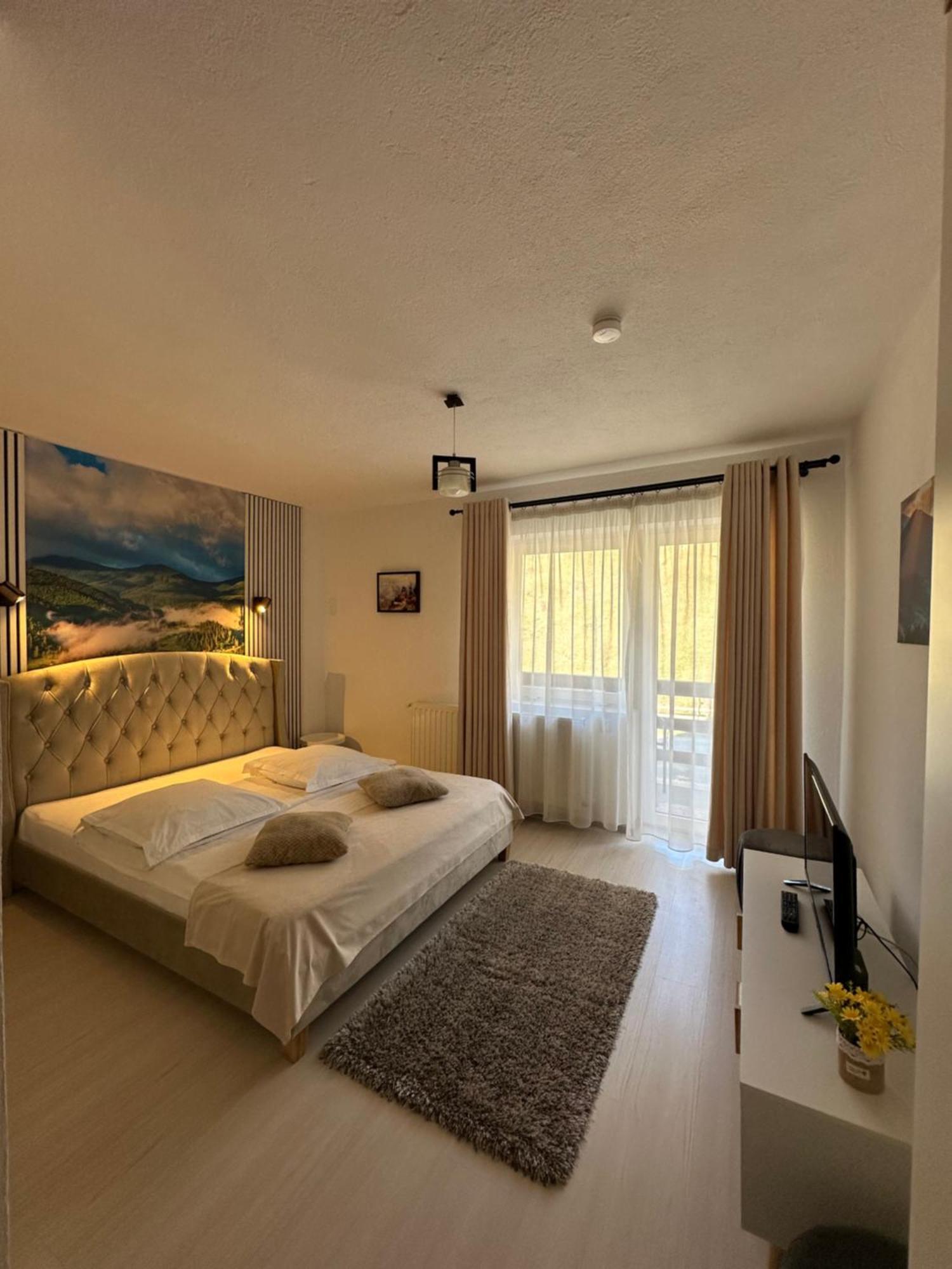 Casuta De Langa Izvor Hotel Felsőmoécs Kültér fotó
