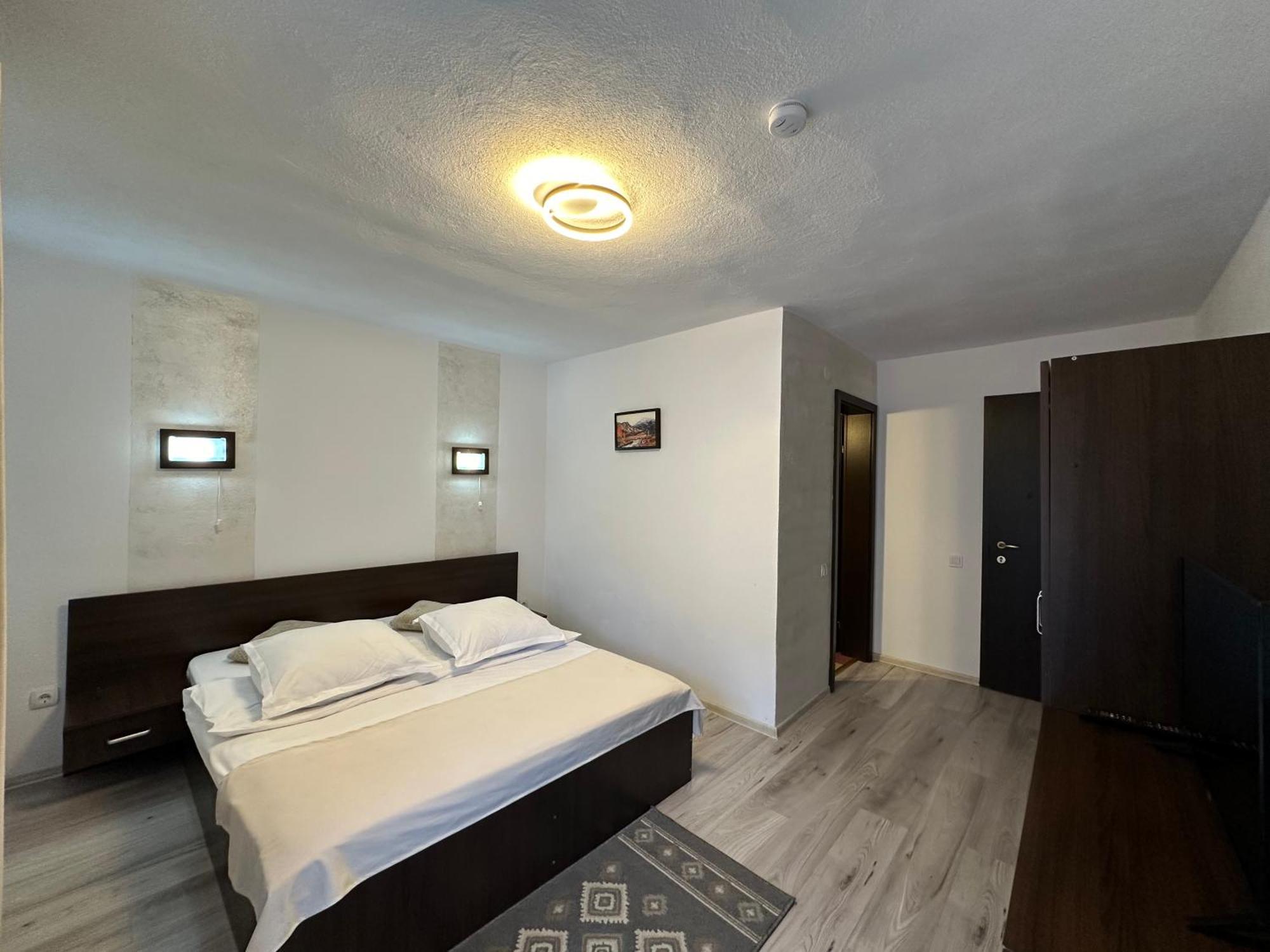 Casuta De Langa Izvor Hotel Felsőmoécs Kültér fotó
